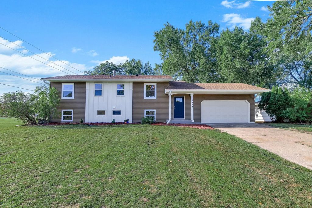 2348 106th Avenue Nw, Coon Rapids