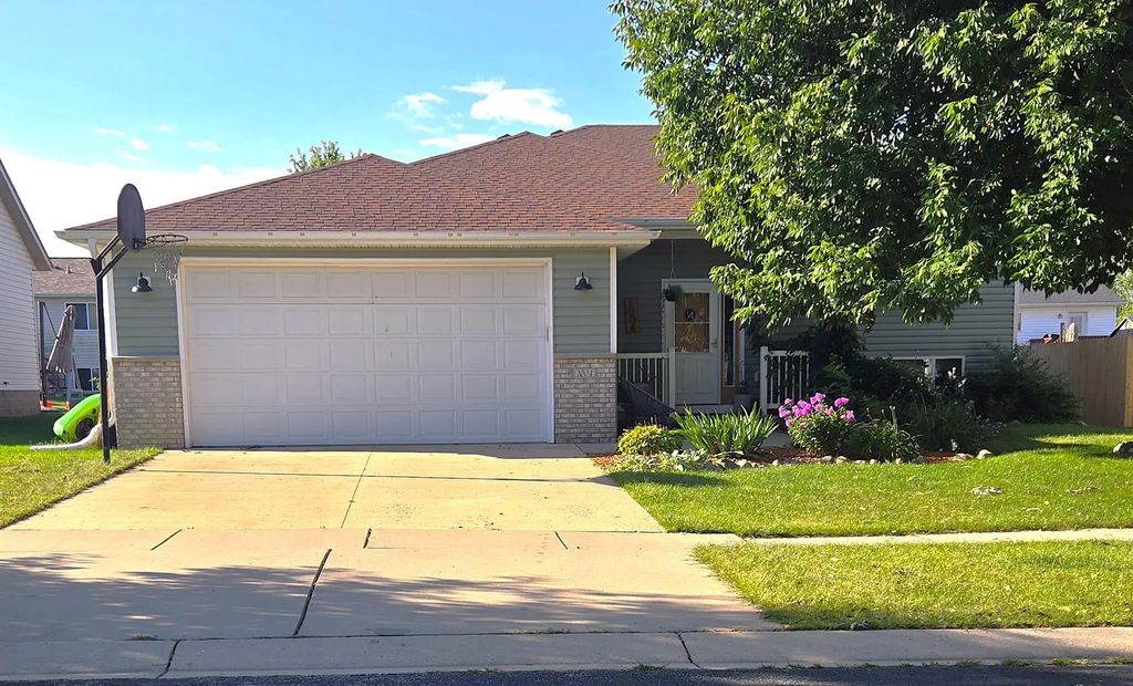 1004 2nd Street Se, Kasson