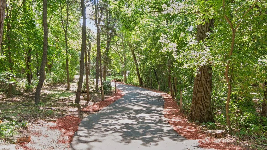 4 Thrush Lane, North Oaks