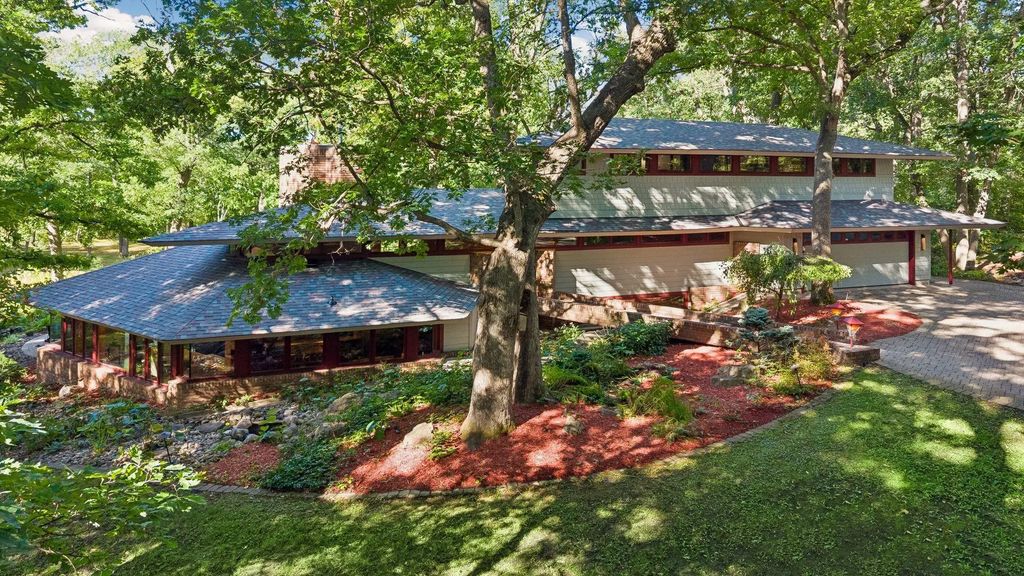 4 Thrush Lane, North Oaks