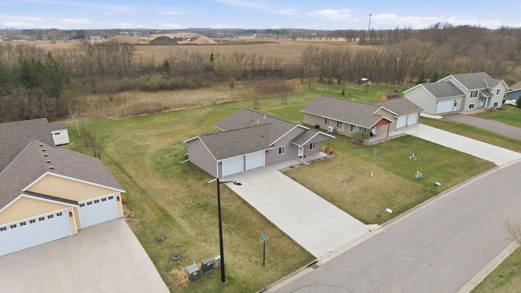1504 Jasmine Drive, Alexandria