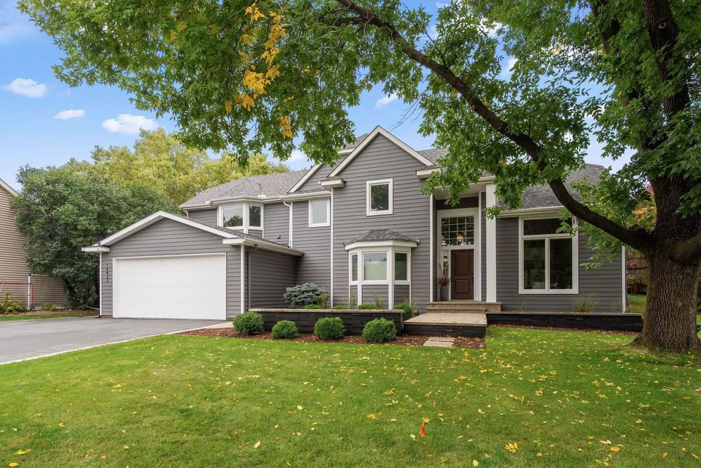 16422 Millford Drive, Eden Prairie