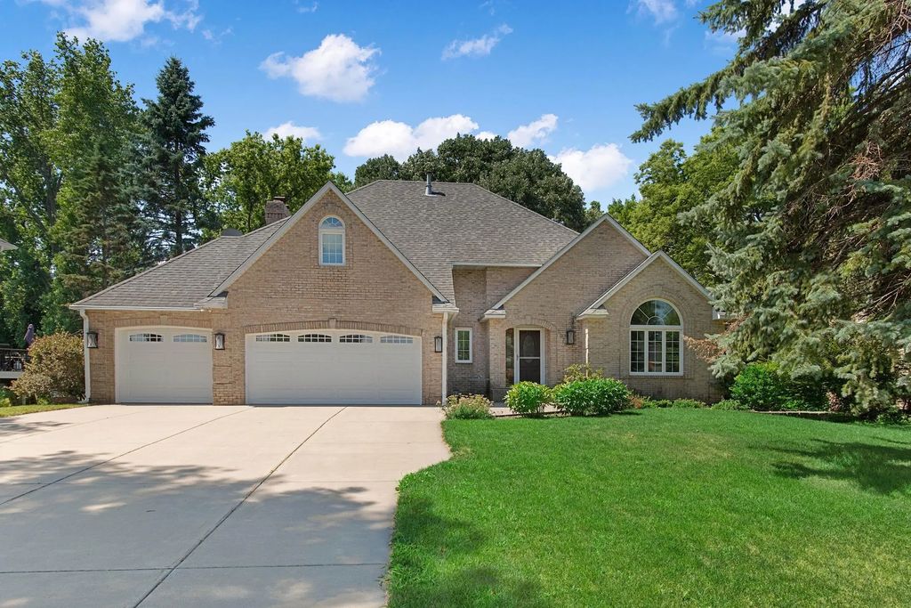 8978 Jewel Avenue S, Cottage Grove