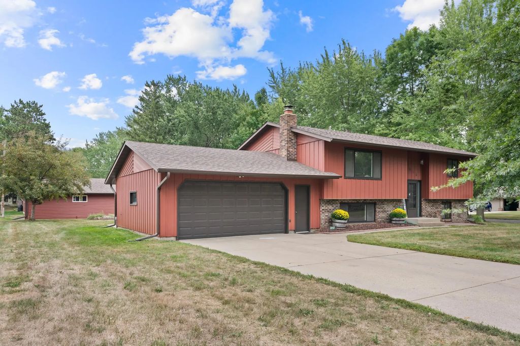 1016 3 1/2 Avenue N, Sauk Rapids