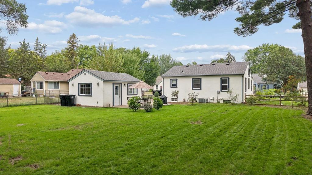 826 Cross Street, Anoka