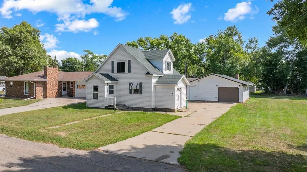 303 S Brook Street, Hendricks