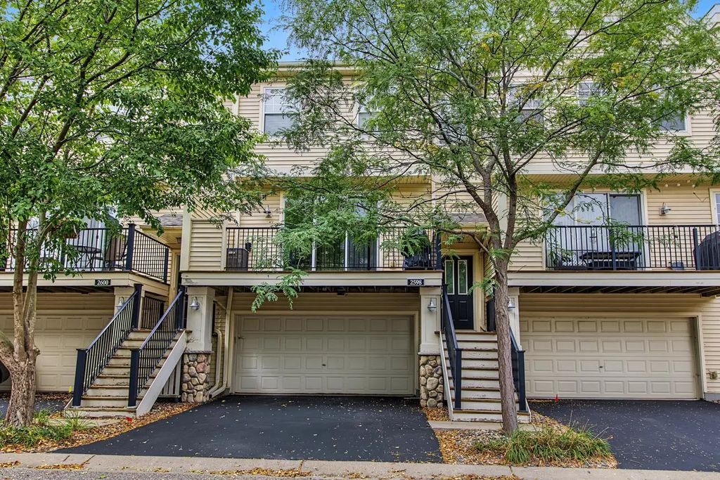 2598 136th Street W, Rosemount
