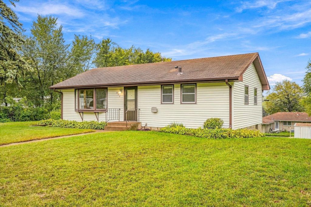 430 11th Avenue Nw, New Brighton