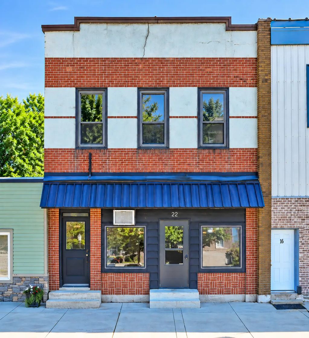 22 E Main Street, Osakis