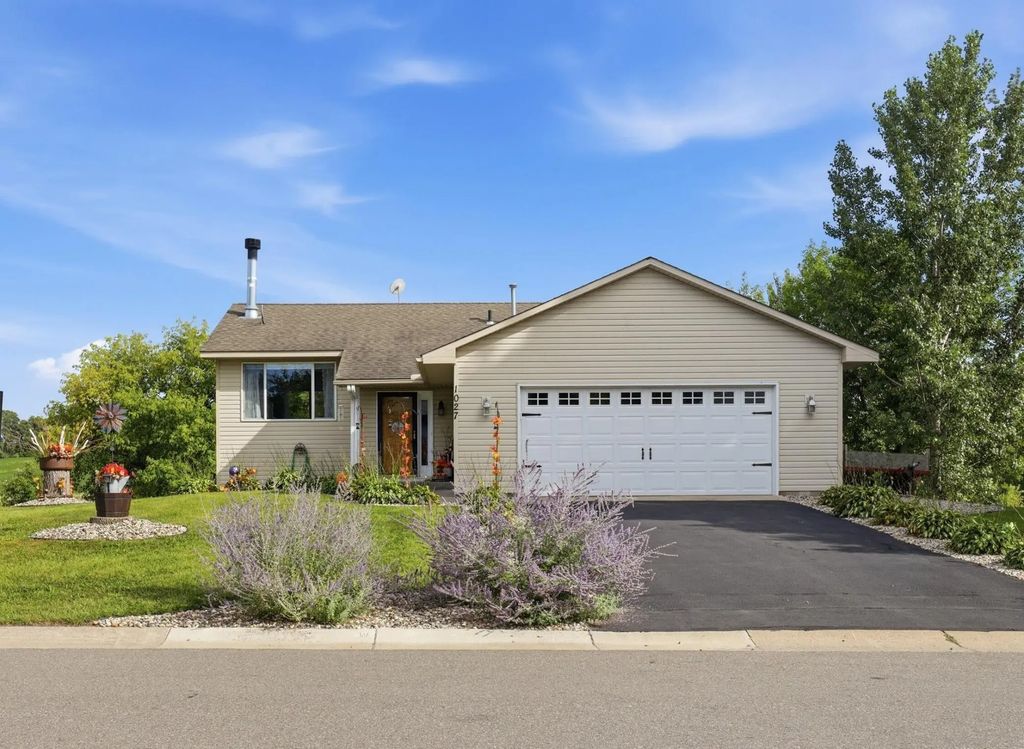 1027 Meadow Street, Cologne