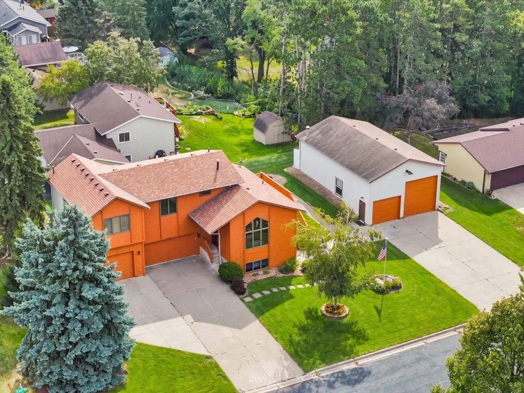 8006 Cooper Avenue, Inver Grove Heights