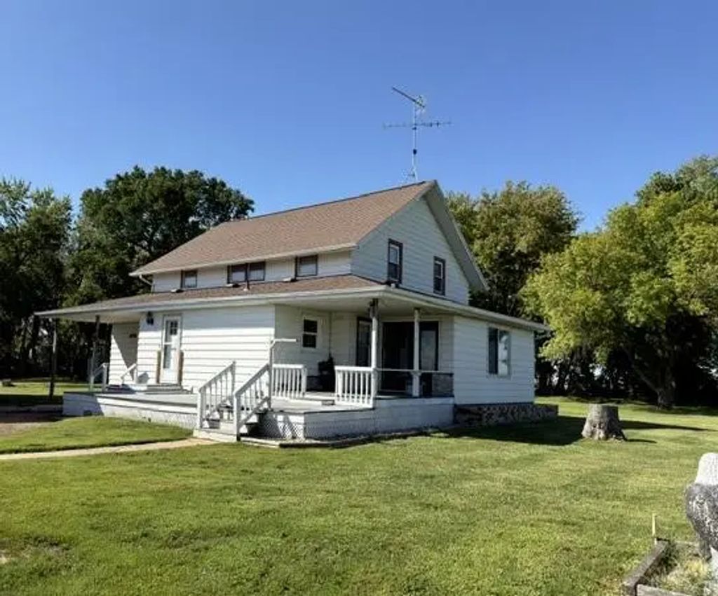 54299 910 Street, Windom