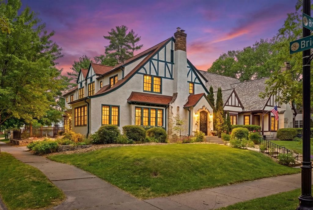 4530 Bruce Avenue, Edina