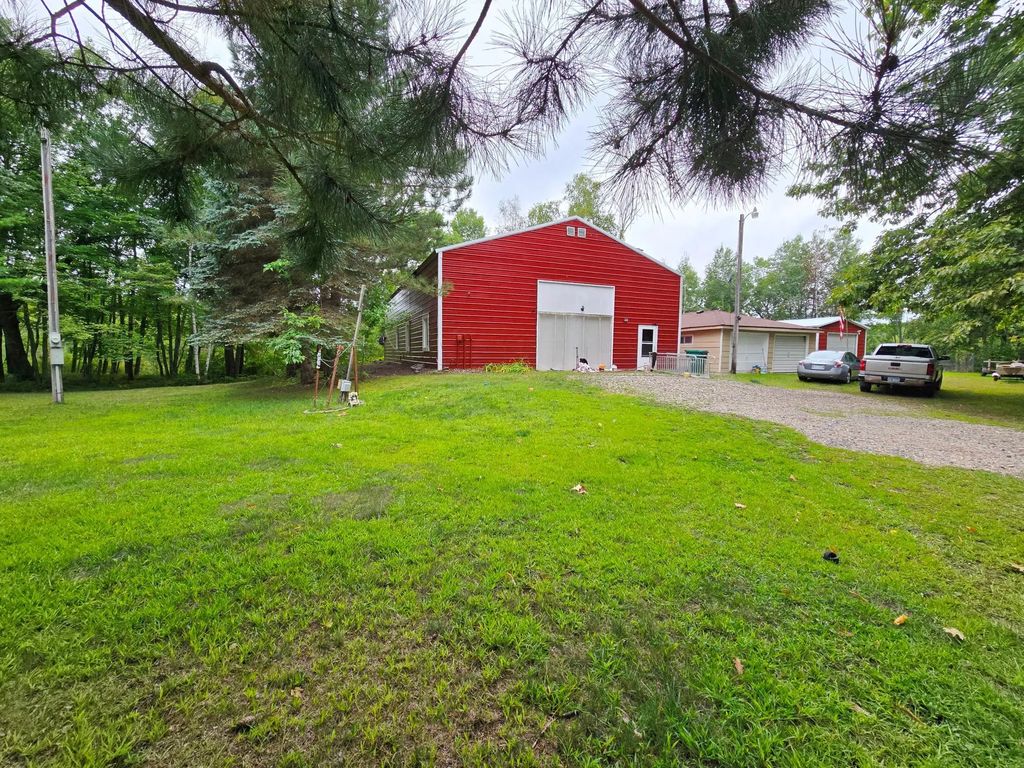 16359 County Road 10, Deerwood