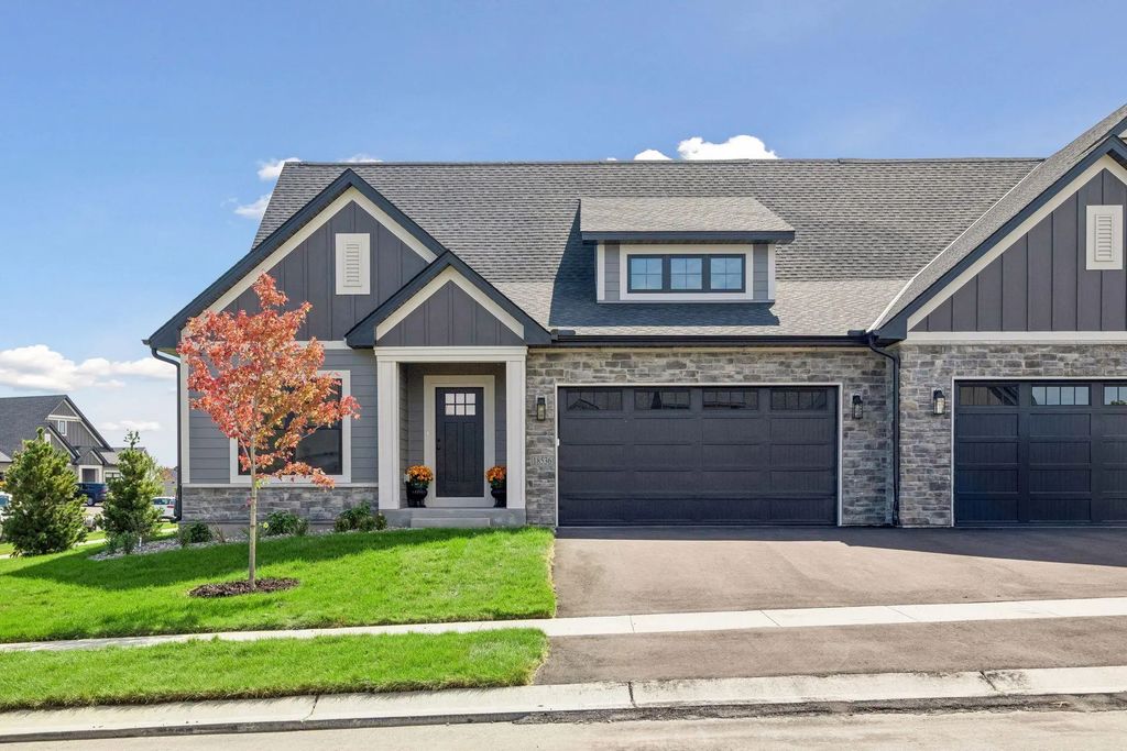 18536 Ifton Way, Lakeville