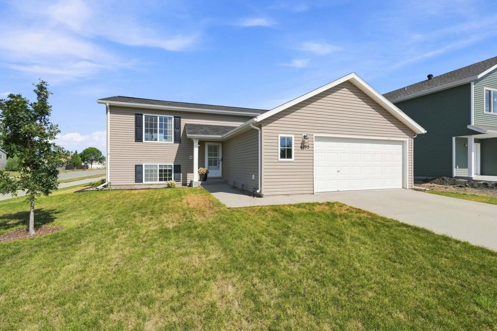 6195 Bennett Court S, Fargo