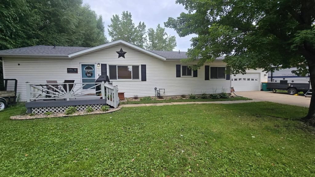 197 2nd Street Ne, Clarks Grove