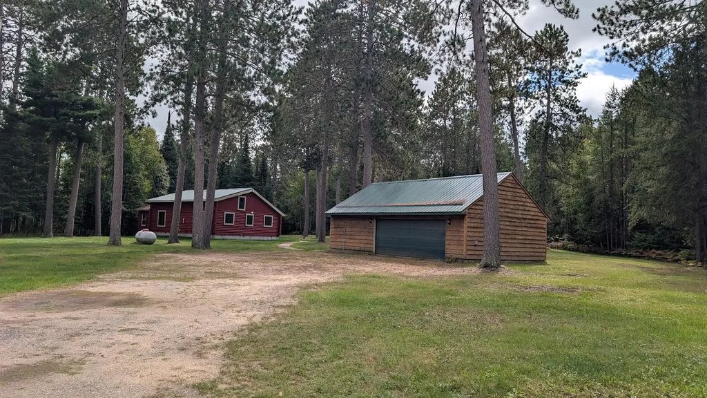 8854 River Road, Angora