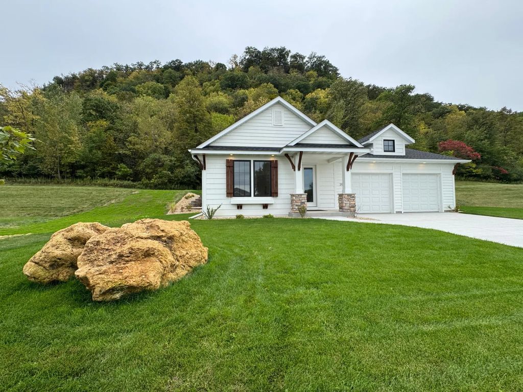 2563 Clubhouse Drive, Lake City