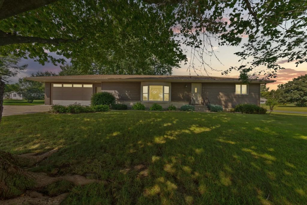 508 Central Avenue S, Geneva