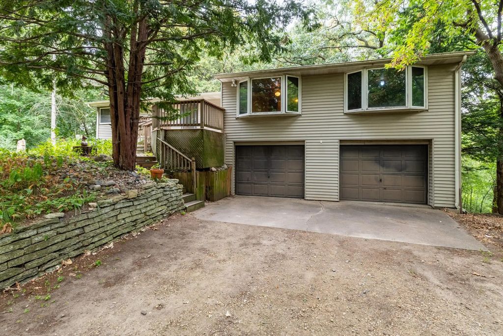 1045 Mcknight Road S, Saint Paul