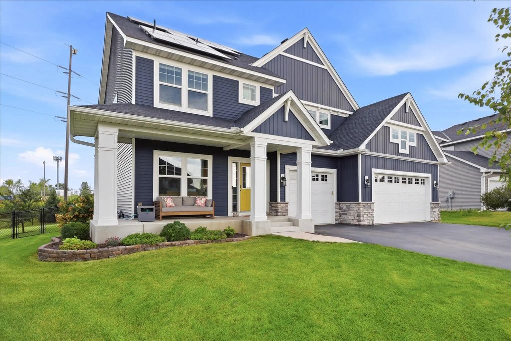 16106 Estate Lane, Lakeville