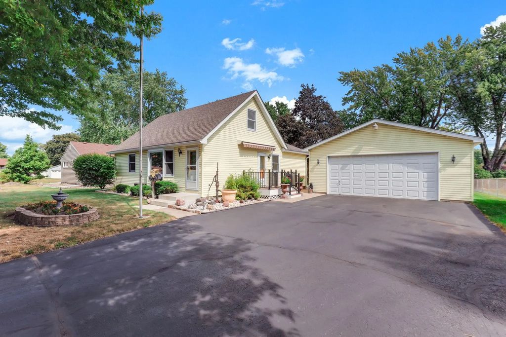 6920 Claude Avenue, Inver Grove Heights