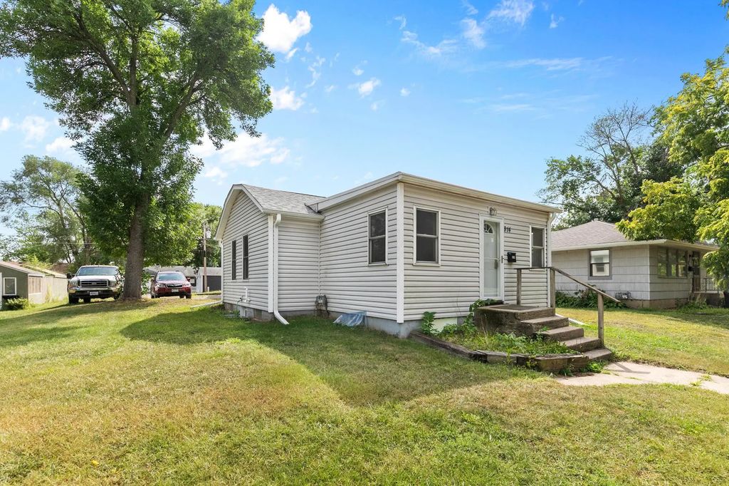 914 5th Avenue W, Shakopee