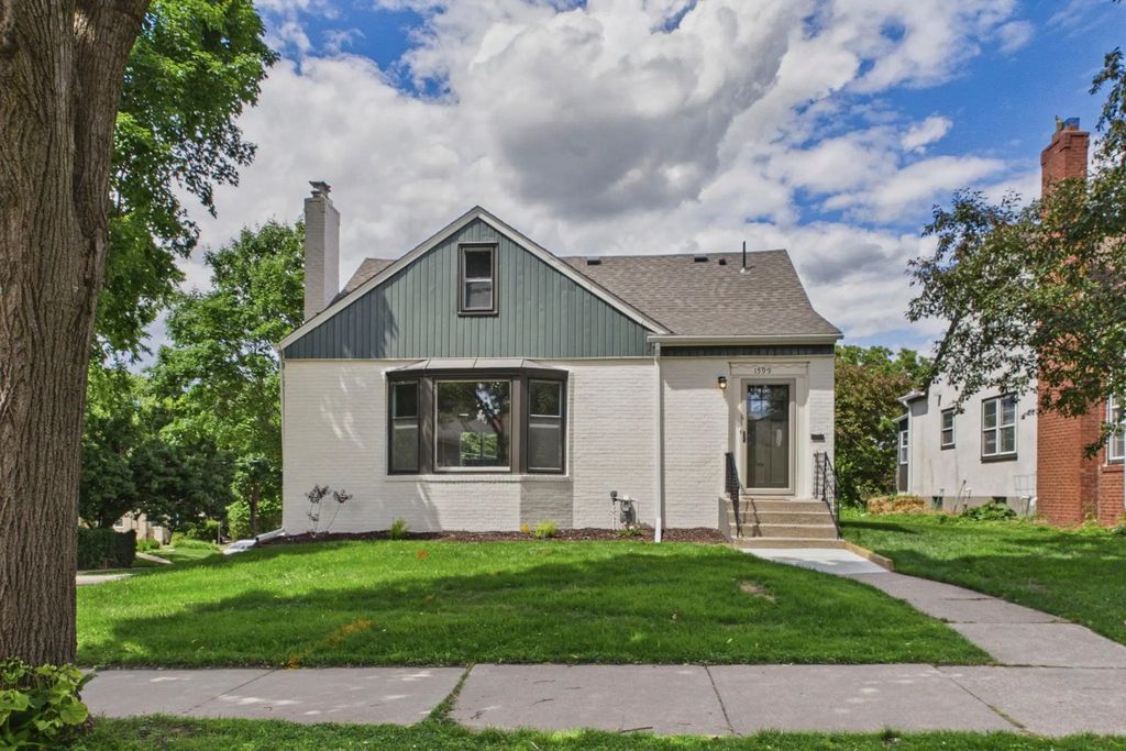 1599 Highland Parkway, Saint Paul