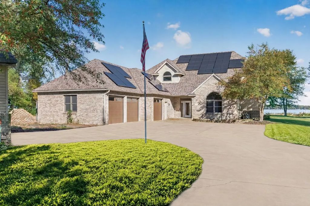 9196 Jewel Lane N, Forest Lake
