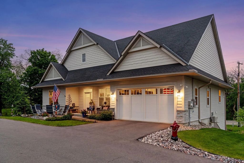 5525 Eden Prairie Road, Minnetonka