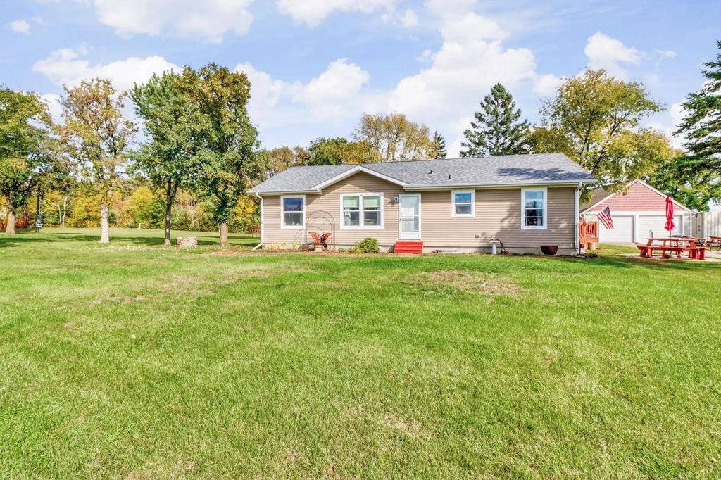25557 County Highway 22, Detroit Lakes