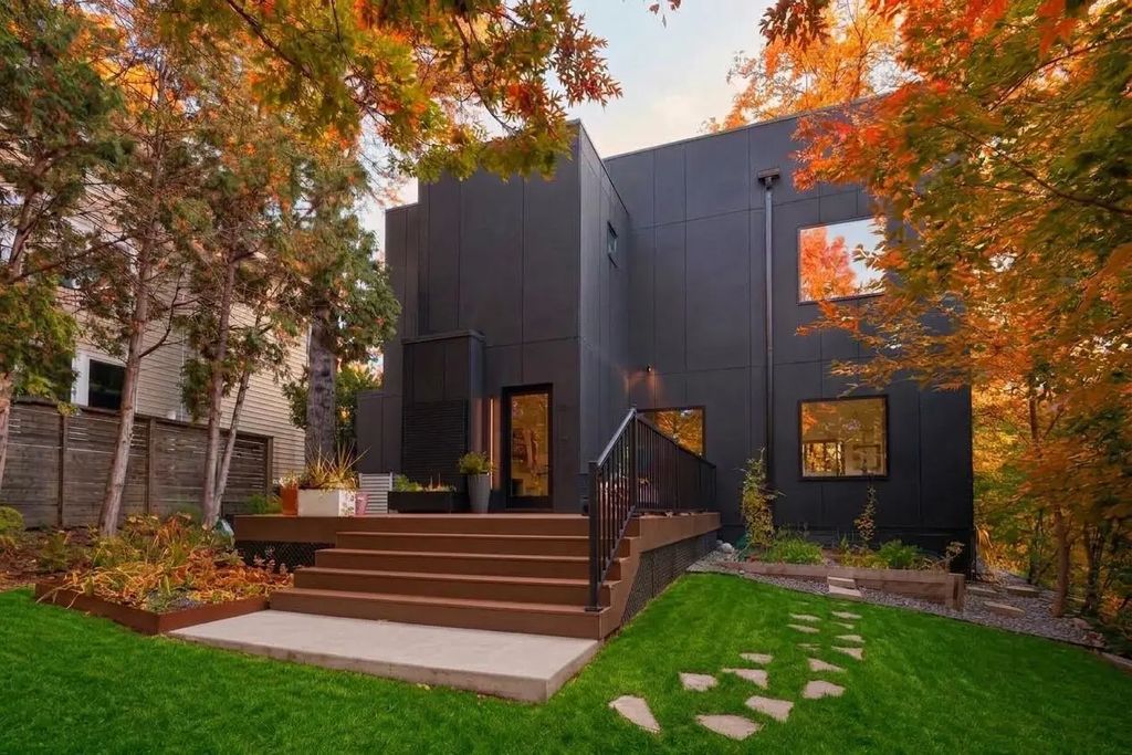 1955 Drew Avenue S, Minneapolis