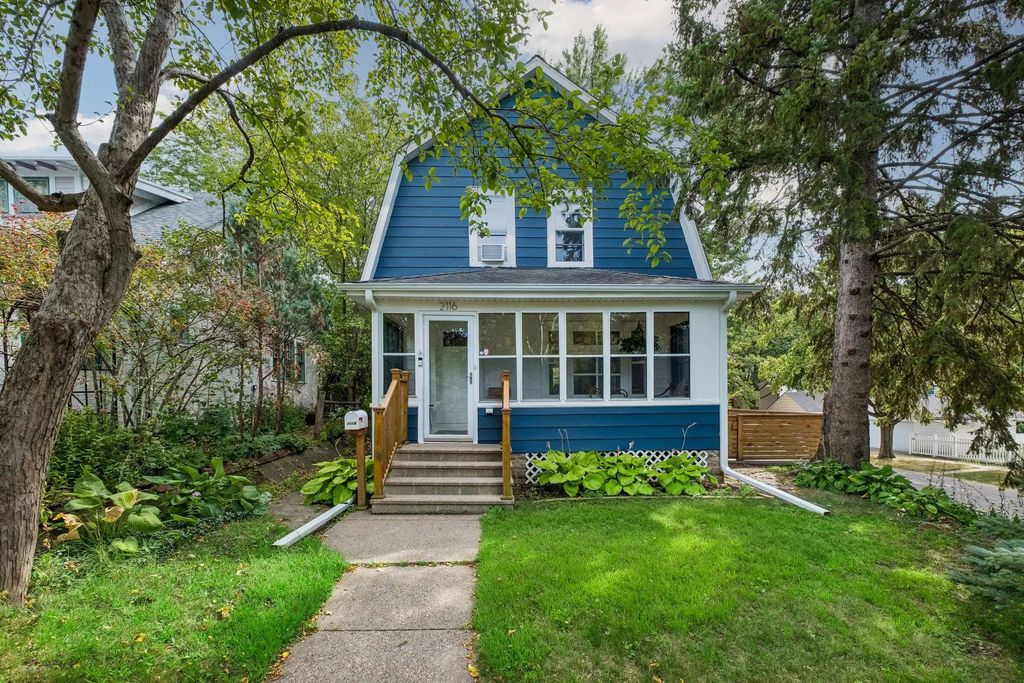 2116 Berkeley Avenue, Saint Paul