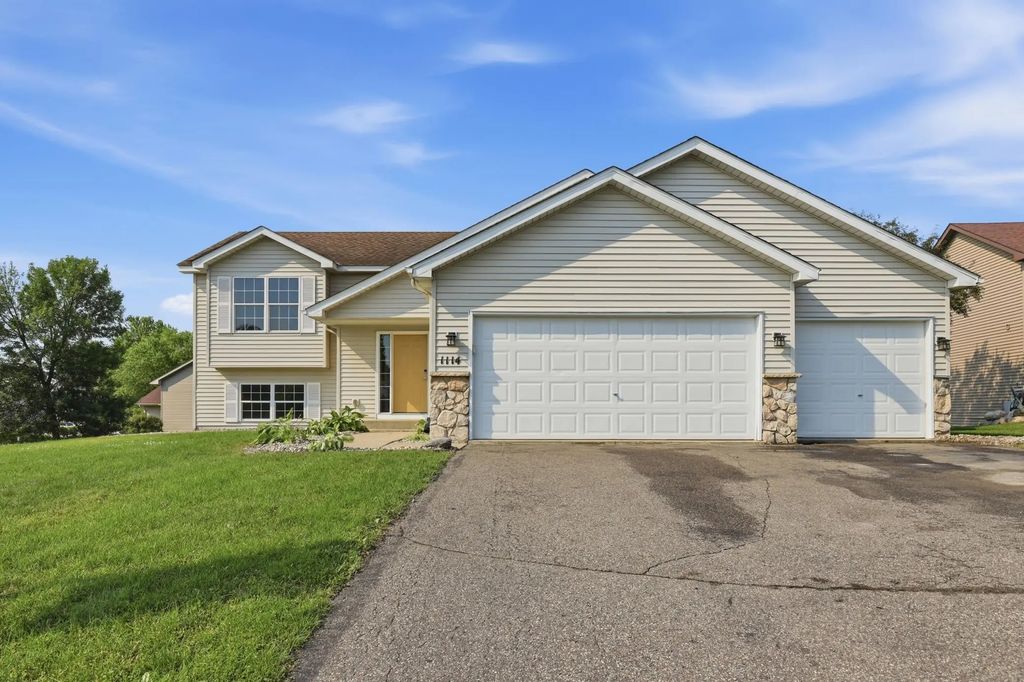 1114 Hidden Creek Boulevard, Mayer