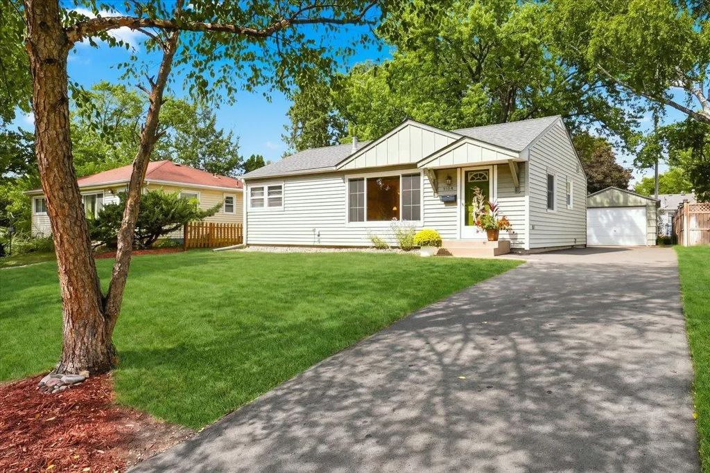 9104 Stanlen Road, Saint Louis Park