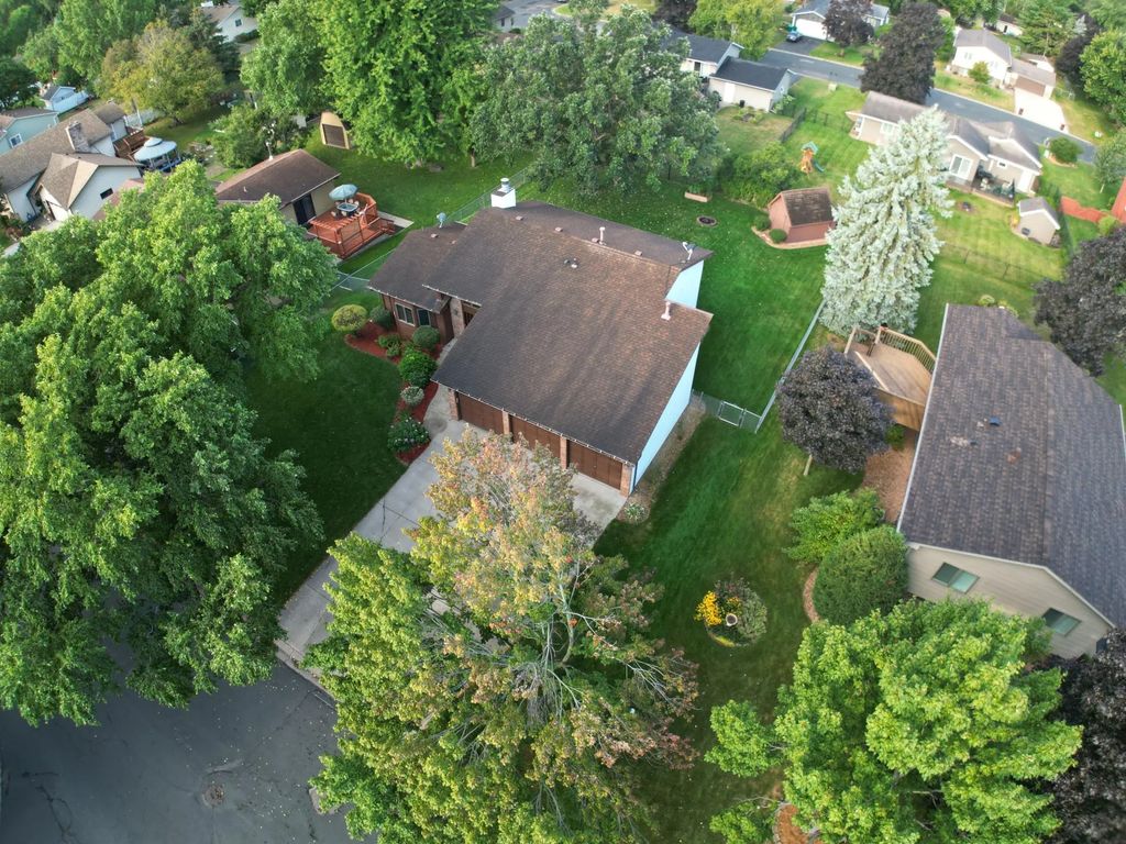 8301 Cooper Way, Inver Grove Heights