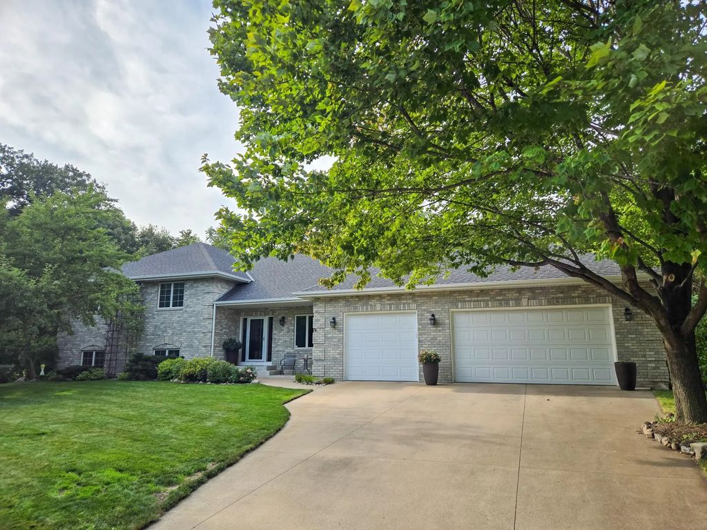 2580 Brinkhaus Street, Chaska