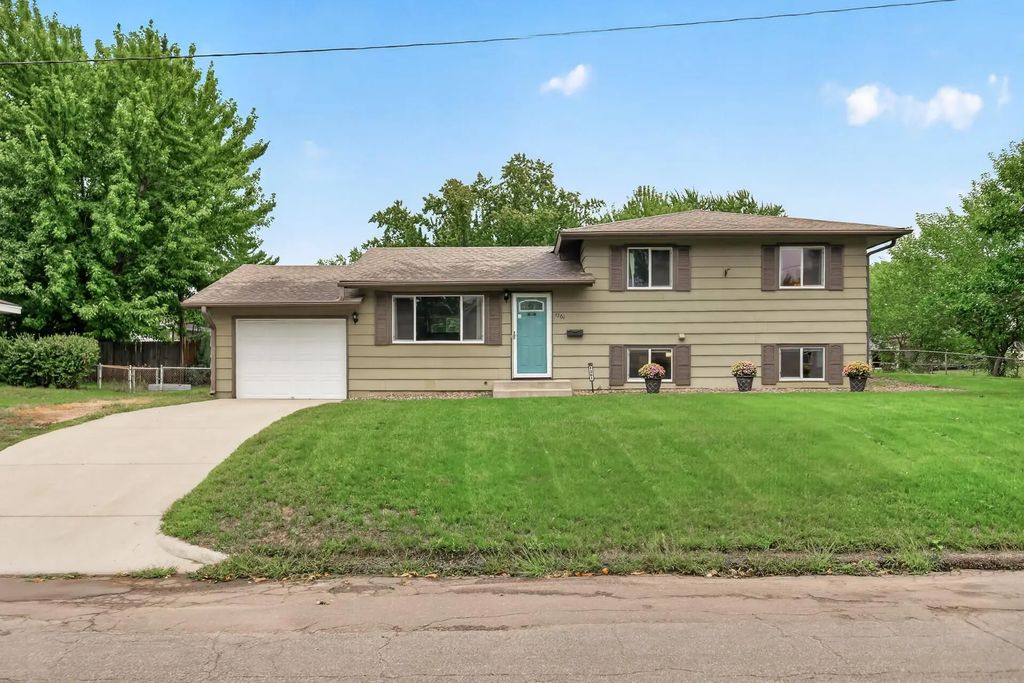 1261 Gary Drive, Saint Paul Park