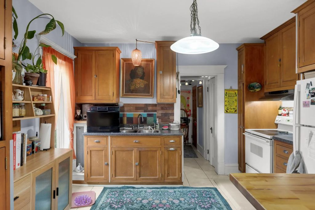 2721 Columbus Avenue, Minneapolis