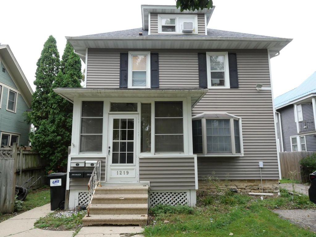 1219 Center Street W, Rochester