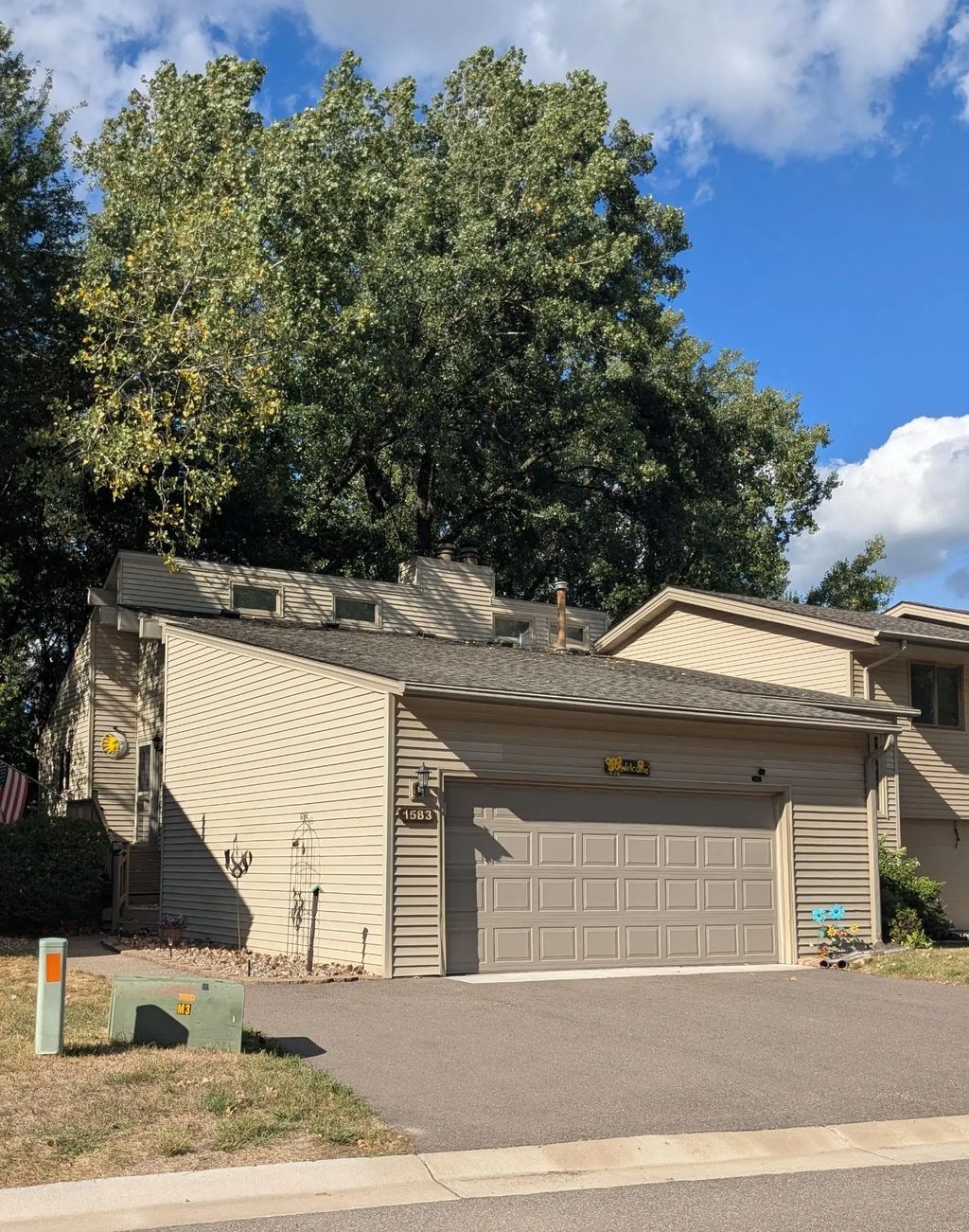 1583 S Bavarian Pass, Fridley