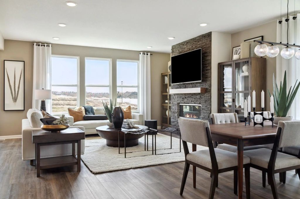 1586 Norbert Lane, Shakopee