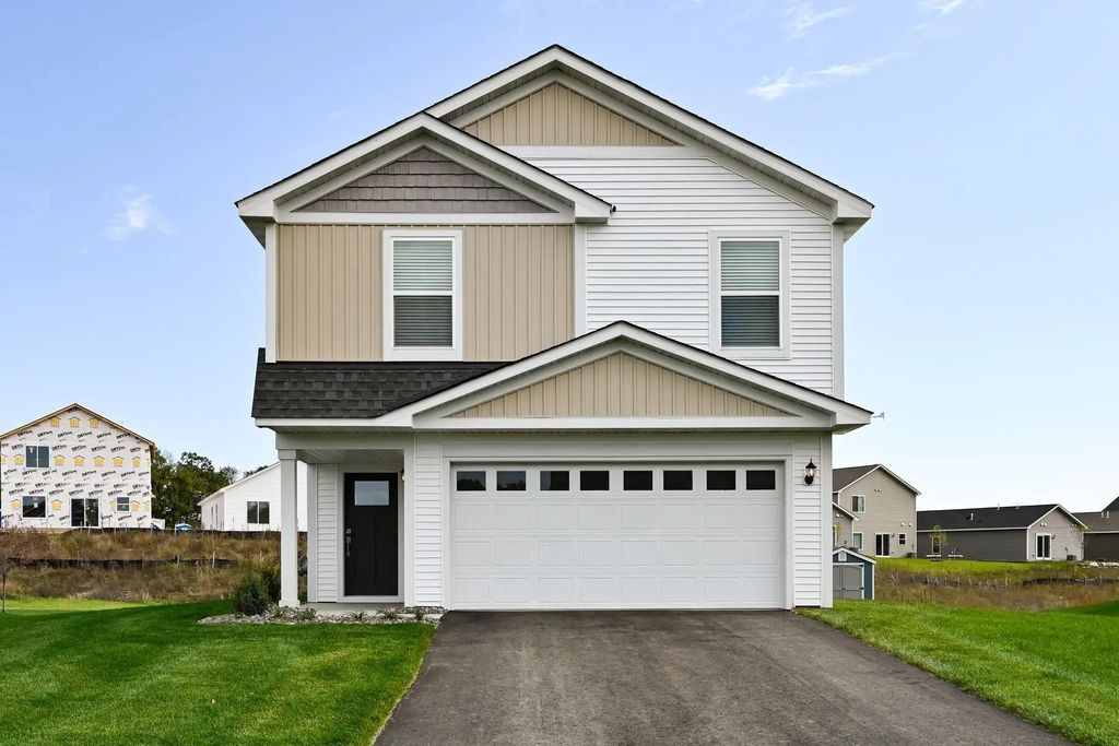 906 Spruce Circle N, Cambridge