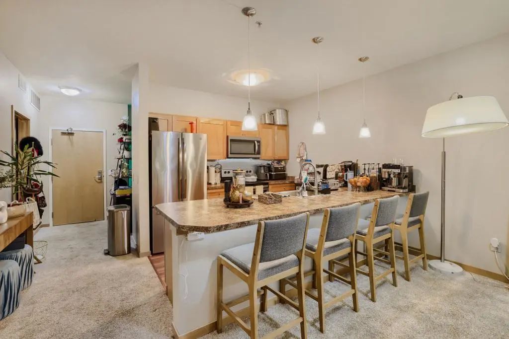 2850 Cedar Ave S 202, Minneapolis