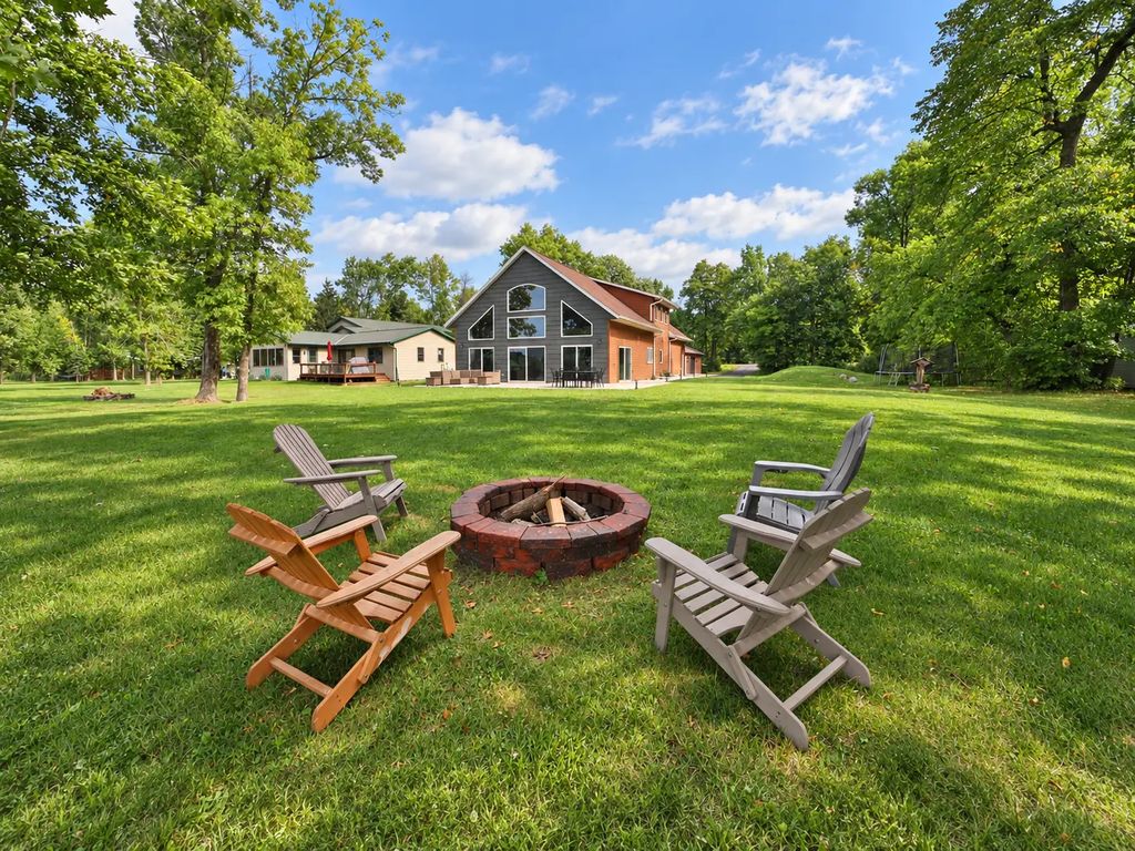 34961 Quest Road, Hillman