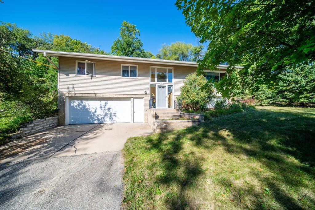 359 Riverview Heights Drive Ne, Rochester