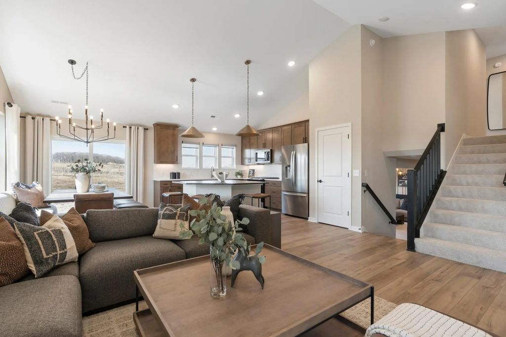 1788 Tamarack Road, Shakopee