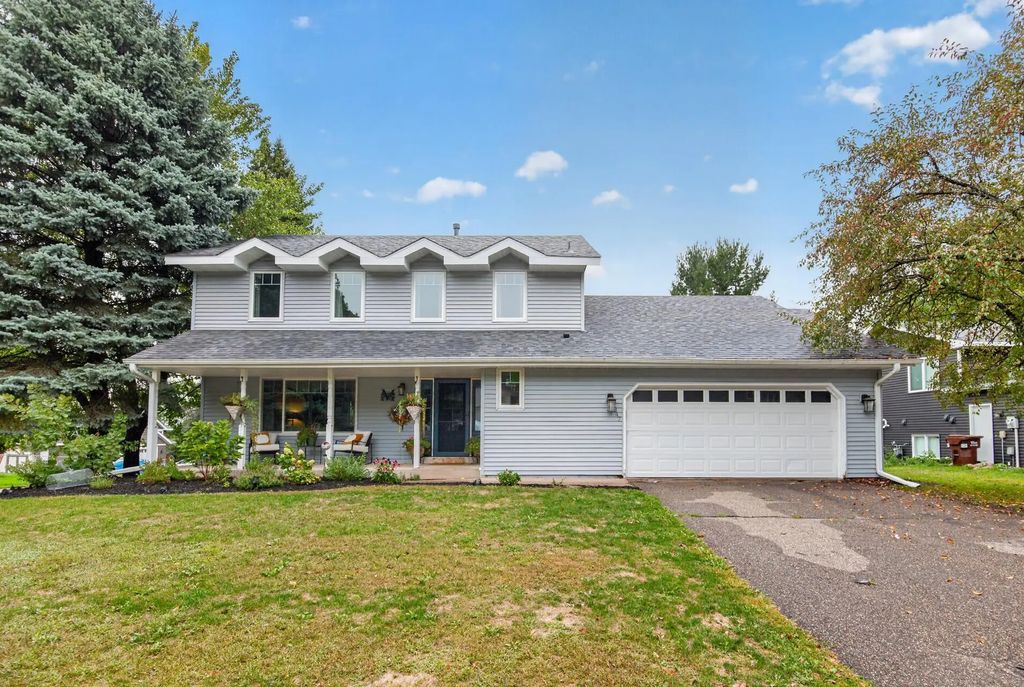 2347 Heath Avenue N, Oakdale