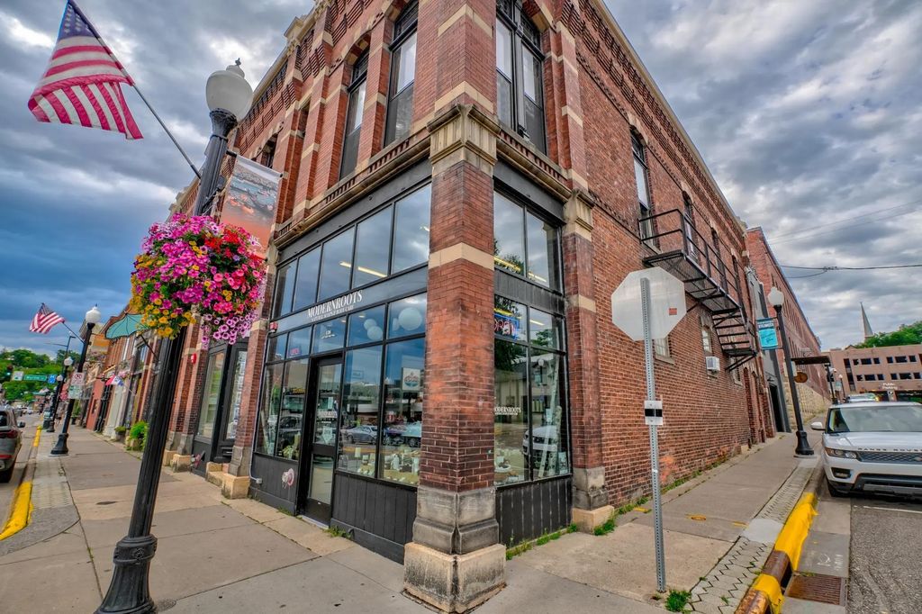 126 Main Street N, Stillwater